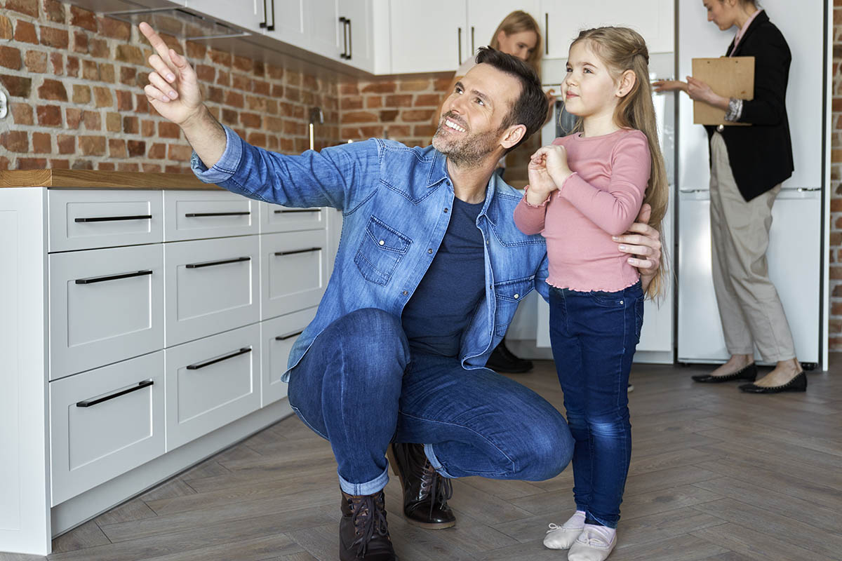 family buying new kitchen