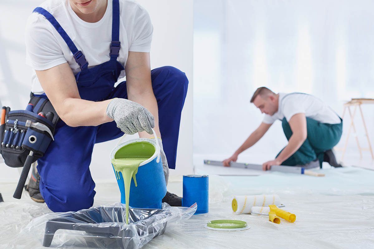 professional painters in surrey preparing paint